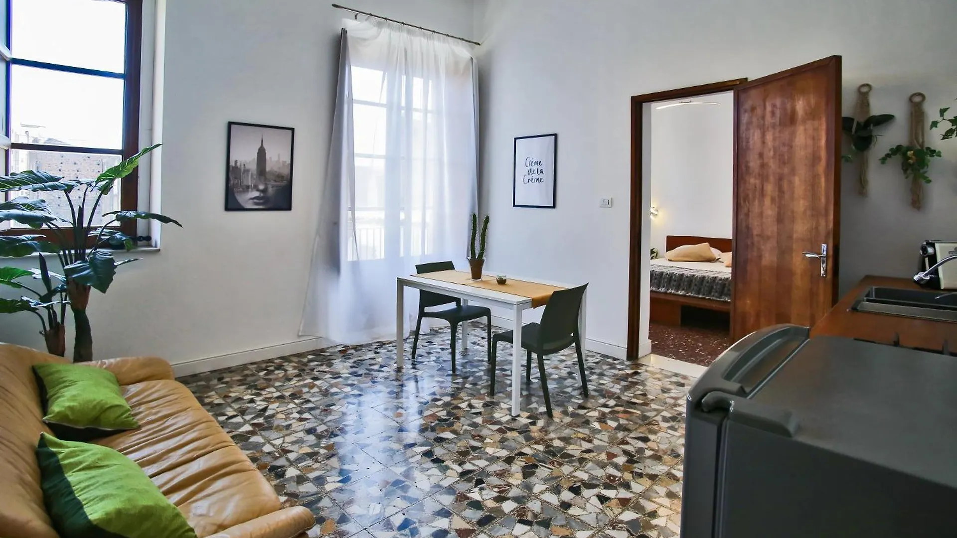 Tiritu Apartments CTA 0*,