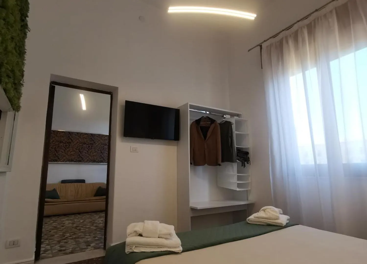 Tiritu Apartments CTA 0*,