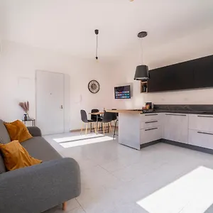  Apartment Shiny Italien
