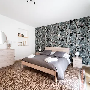 historic-center-apartment-catania-stays.catania-hotels.net/