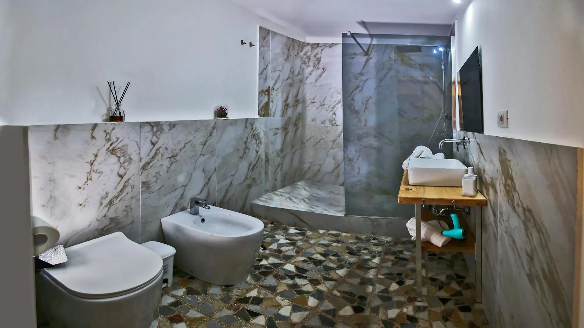 Tiritu Apartments Katania
